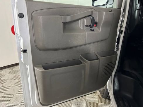 Used 2022 Chevrolet Express 2500 Extended w/ Driver Convenience Package RWD image 11