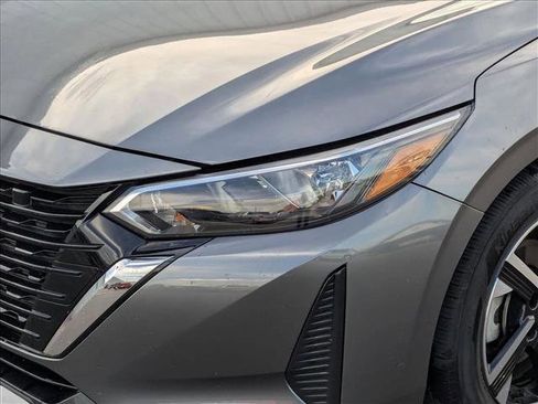 Used 2025 Nissan Sentra SV image 7