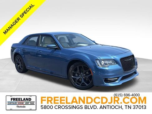 Used 2022 Chrysler 300 Touring L RWD image 1