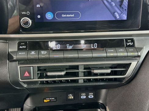 Used 2025 Toyota Camry LE w/ Convenience Package FWD image 24
