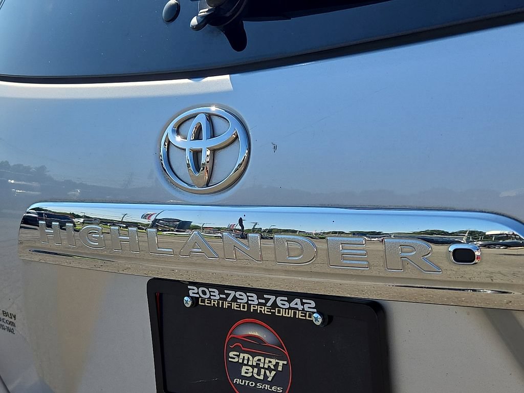 Used 2013 Toyota Highlander Limited AWD/4WD image 30