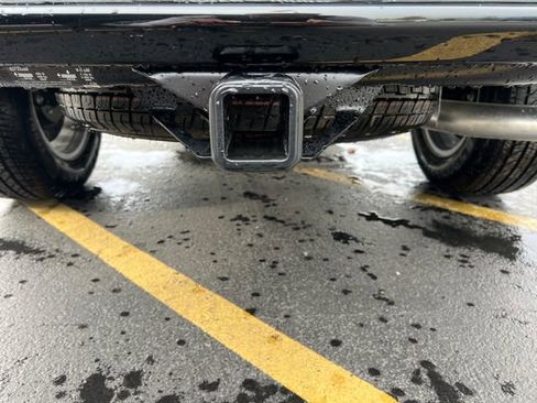 New 2025 Chevrolet Colorado LT w/ LT Convenience Package image 18