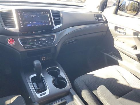 Certified 2017 Honda Pilot EX image 11