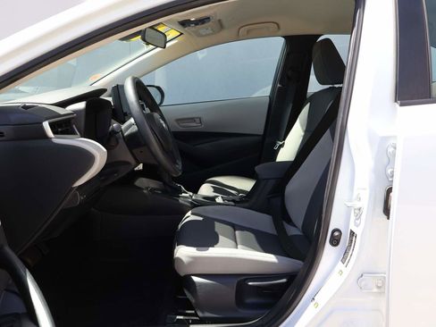 Used 2024 Toyota Corolla LE FWD image 8