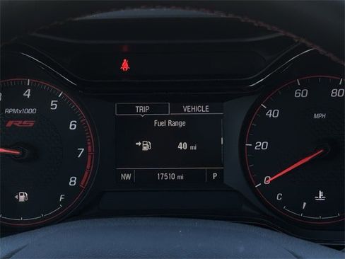 Used 2025 Chevrolet Trax RS image 17