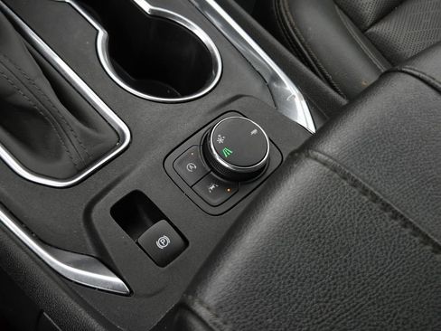 Used 2023 Chevrolet Traverse High Country w/ LPO, Floor Liner Package FWD image 31