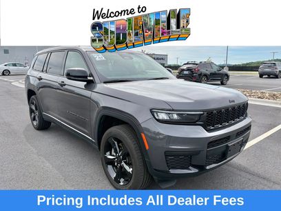 Used 2025 Jeep Grand Cherokee L Altitude
