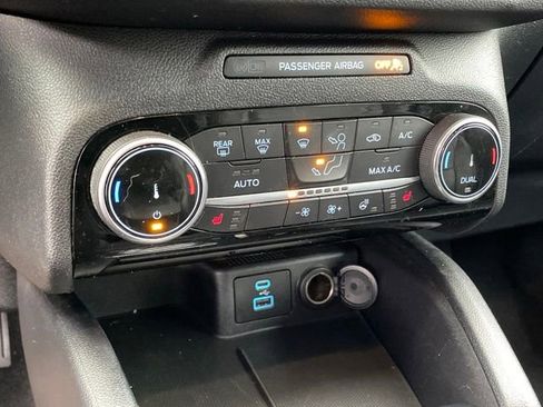 Used 2022 Ford Escape Titanium AWD/4WD image 13