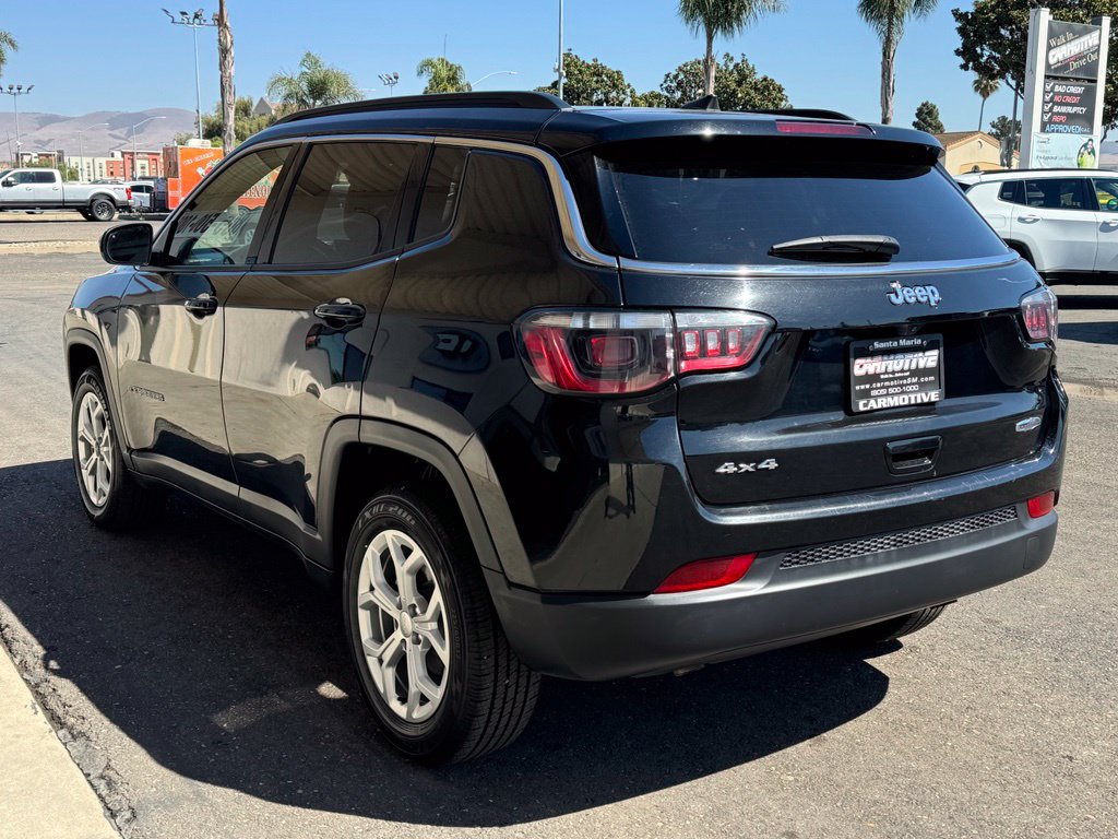 Used 2024 Jeep Compass Latitude AWD/4WD image 7