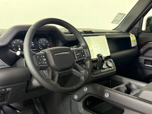 New 2026 Land Rover Defender 90 X-Dynamic SE AWD/4WD image 39