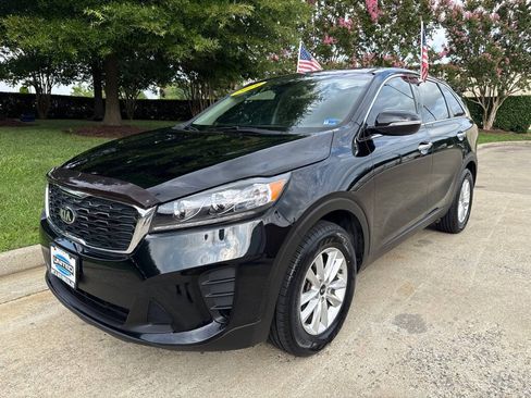 Used 2019 Kia Sorento L FWD image 4