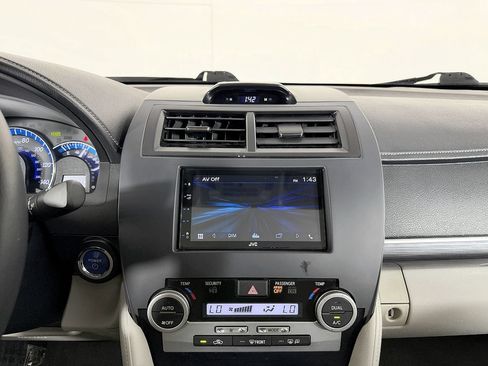 Used 2012 Toyota Camry XLE w/ Leather Pkg FWD image 58
