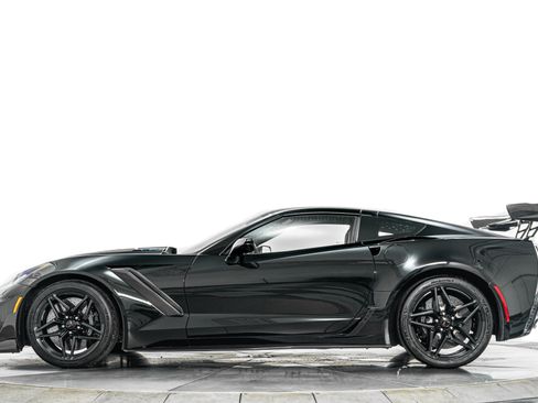 Used 2019 Chevrolet Corvette ZR1 w/ ZTK Track Performance Package RWD image 6