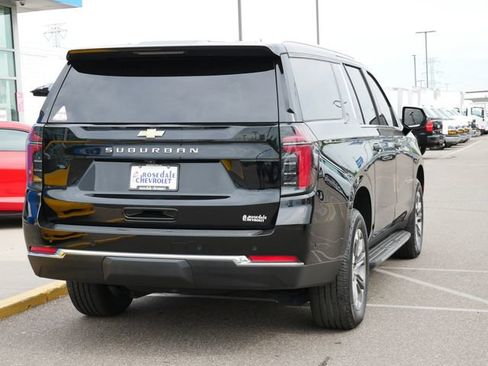 Used 2025 Chevrolet Suburban LS AWD/4WD image 27