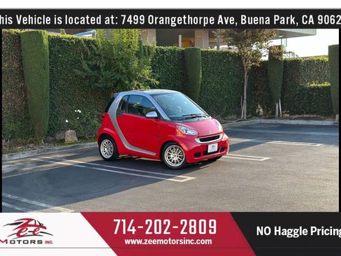 Used 2011 smart fortwo passion image 2