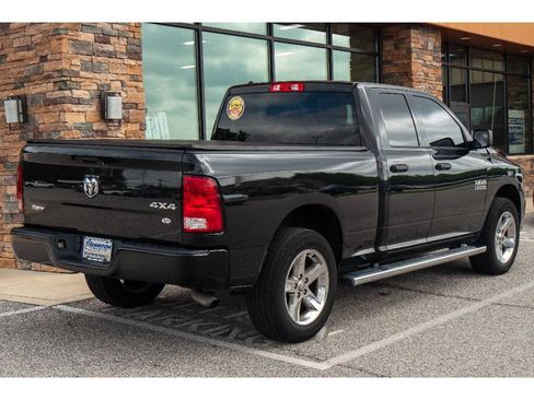 Used 2018 RAM 1500 Express w/ Express Value Package AWD/4WD image 3