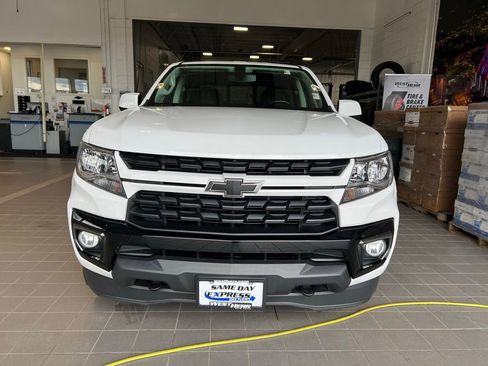 Used 2022 Chevrolet Colorado LT w/ LT Convenience Package AWD/4WD image 2