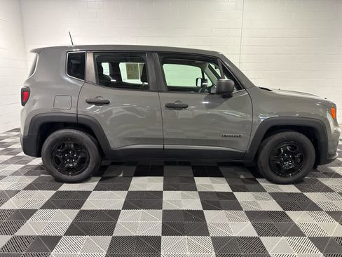 Used 2020 Jeep Renegade Sport w/ UConnect 7.0 Group FWD image 7