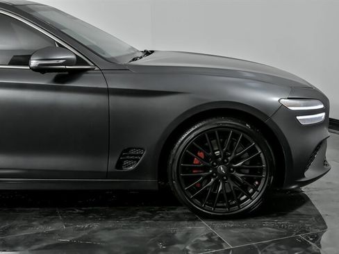 Used 2022 Genesis G70 3.3T Launch Edition image 14