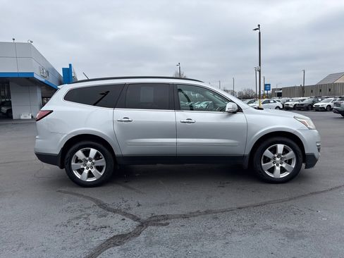 Used 2015 Chevrolet Traverse LTZ image 2