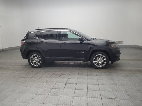 Used 2022 Jeep Compass Latitude AWD/4WD image 11