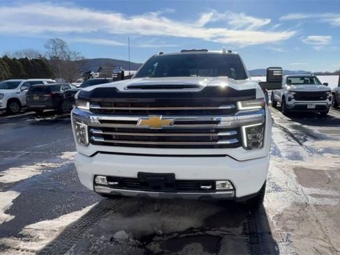 Certified 2022 Chevrolet Silverado 2500 High Country w/ Z71 Off-Road Package image 3