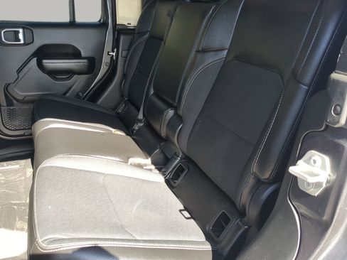 Used 2021 Jeep Gladiator Sport image 44