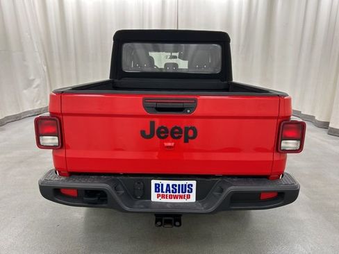 Used 2024 Jeep Gladiator Sport image 31