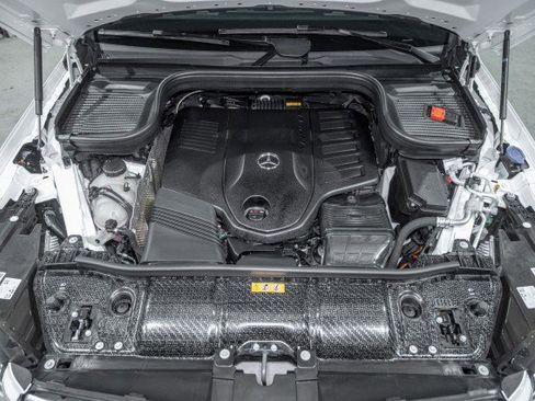 Certified 2025 Mercedes-Benz GLS 450 4MATIC image 25