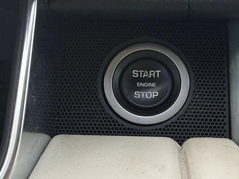 Used 2017 Land Rover Range Rover Supercharged AWD/4WD image 35