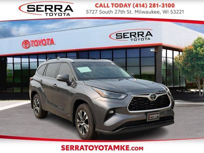 Used 2025 Toyota Highlander XLE