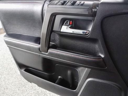 Used 2024 Toyota 4Runner TRD Off-Road Premium w/ Moonroof Package AWD/4WD image 22