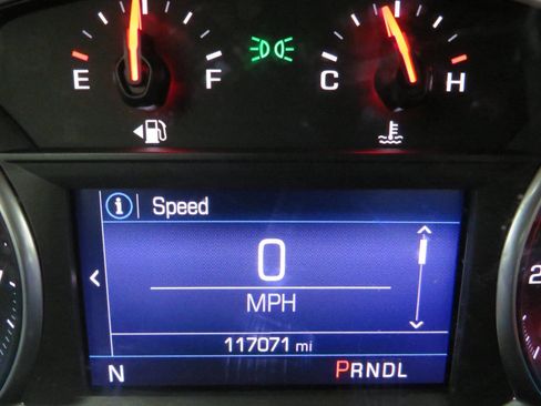 Used 2020 Chevrolet Equinox LT w/ Driver Convenience Package image 15