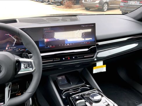 New 2026 BMW 530i xDrive 530i xDrive w/ M Sport Package image 6