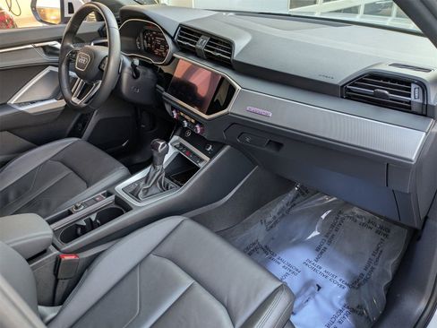 Used 2022 Audi Q3 2.0T Premium Plus w/ Premium Plus Package image 20