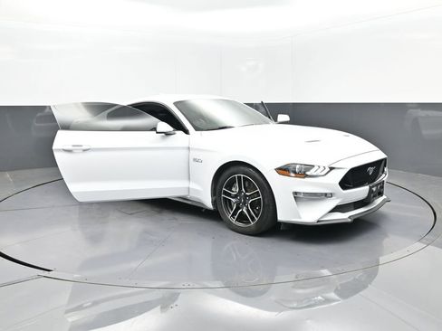 Used 2022 Ford Mustang GT Premium image 33