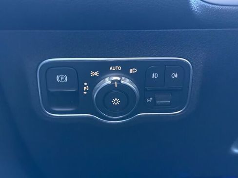 Certified 2025 Mercedes-Benz GLB 250 GLB 250 4D Sport Utility image 32