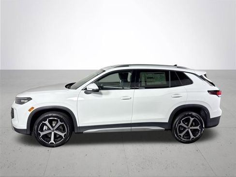 New 2026 Volkswagen Tiguan SE image 9