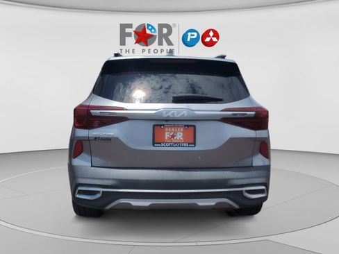 Used 2022 Kia Seltos SX w/ Sunroof Package AWD/4WD image 4