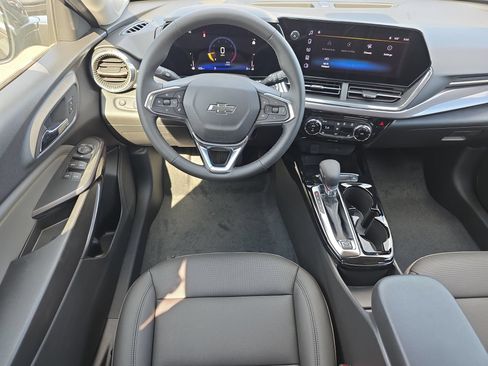 New 2026 Chevrolet Trax ACTIV w/ Driver Confidence Package FWD image 12