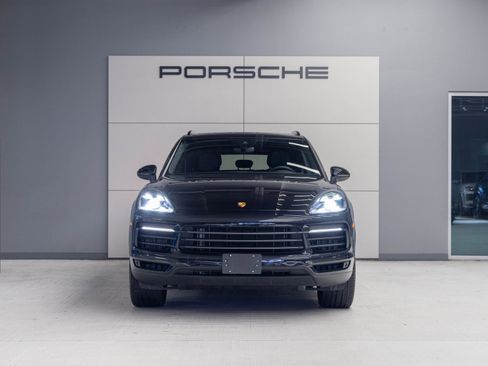 Used 2022 Porsche Cayenne Platinum Edition image 10