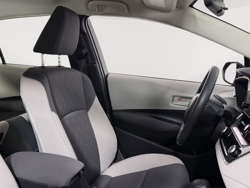 Used 2024 Toyota Corolla LE image 13