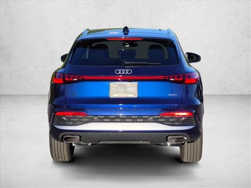 Certified 2025 Audi Q5 Premium w/ Convenience Package AWD/4WD image 6