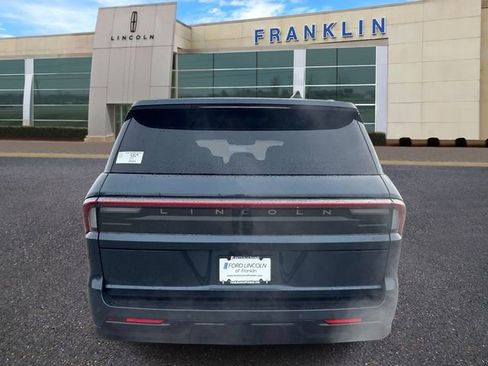 New 2026 Lincoln Navigator Reserve w/ Jet Appearance Package AWD/4WD image 6