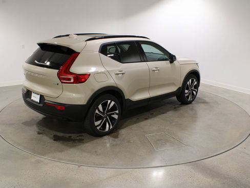 New 2026 Volvo XC40 B5 Ultra w/ Climate Package image 5