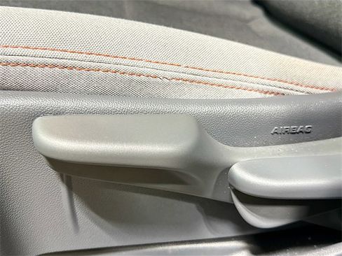 Used 2020 Chevrolet Bolt LT image 20