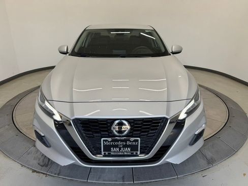 Used 2022 Nissan Altima 2.5 SV FWD image 14