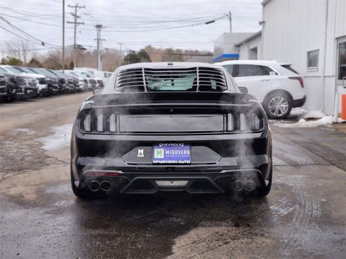Used 2019 Ford Mustang GT image 4