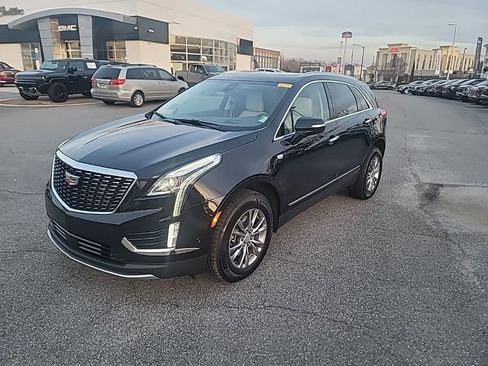 Certified 2023 Cadillac XT5 Premium Luxury w/ Technology Package image 2