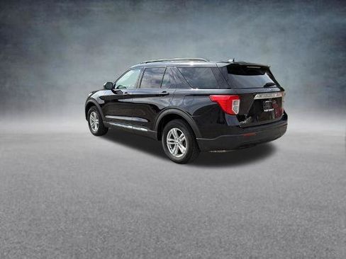 Certified 2023 Ford Explorer XLT AWD/4WD image 3